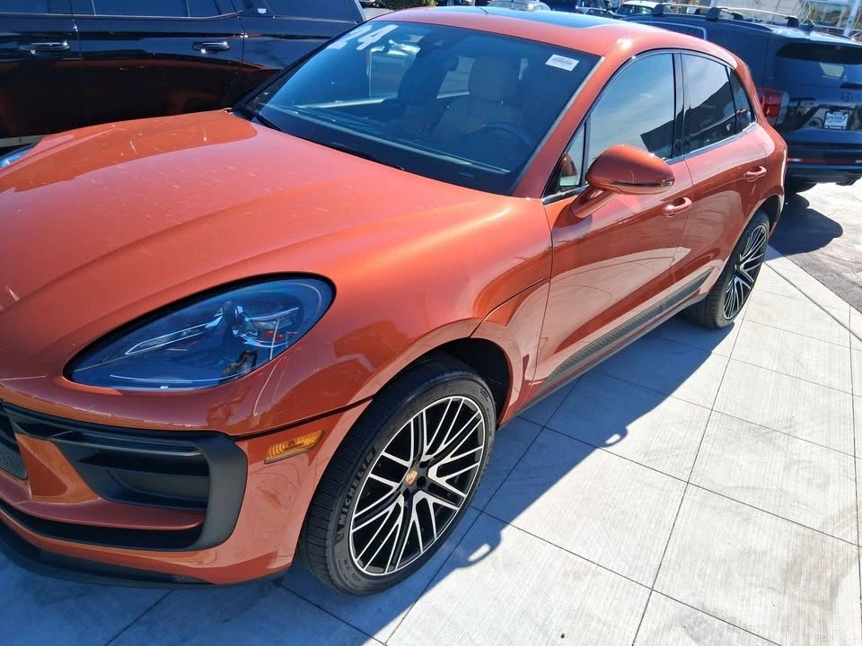 2024 Porsche Macan T - Image 9 of 9