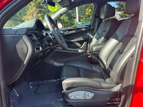 2024 Porsche Macan T - Image 6 of 12