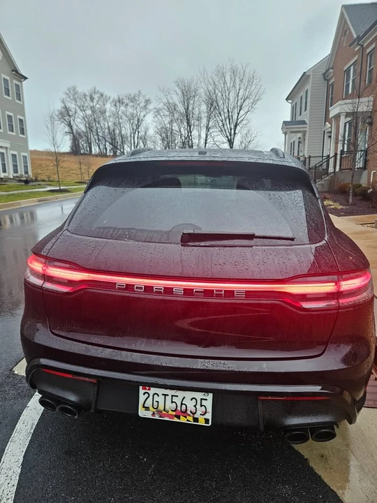 2024 Porsche Macan T - Image 10 of 19