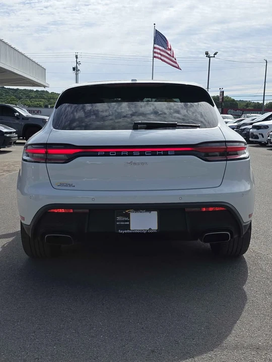 2024 Porsche Macan T - Image 8 of 8