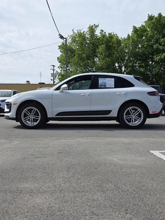2024 Porsche Macan T - Image 3 of 8
