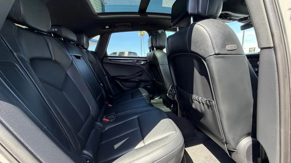 2024 Porsche Macan T - Image 17 of 20