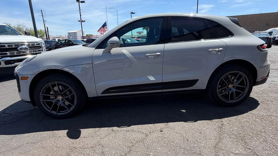 2024 Porsche Macan T - Image 4 of 20