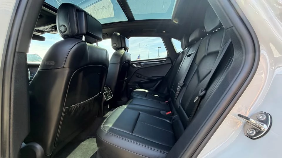 2024 Porsche Macan T - Image 15 of 20