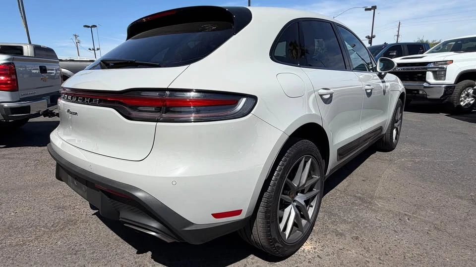 2024 Porsche Macan T - Image 8 of 20