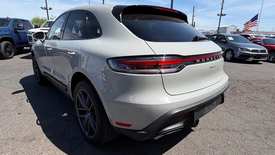 2024 Porsche Macan T - Image 6 of 20