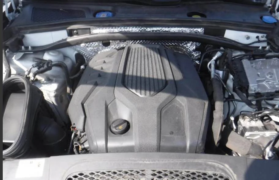 2024 Porsche Macan - Image 5 of 8