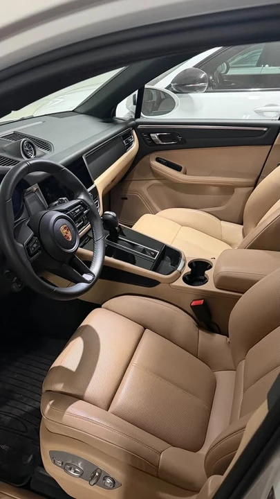 2024 Porsche Macan - Image 4 of 6