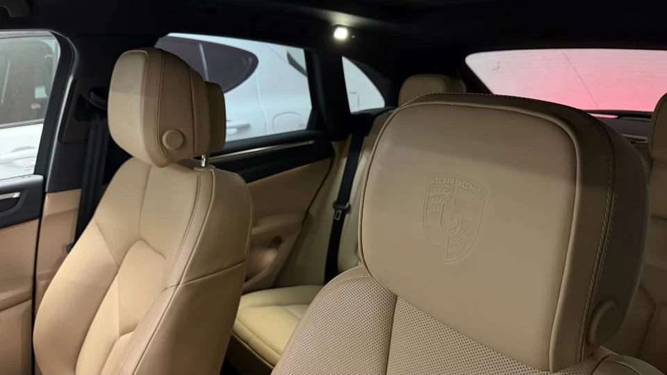 2024 Porsche Macan - Image 6 of 6