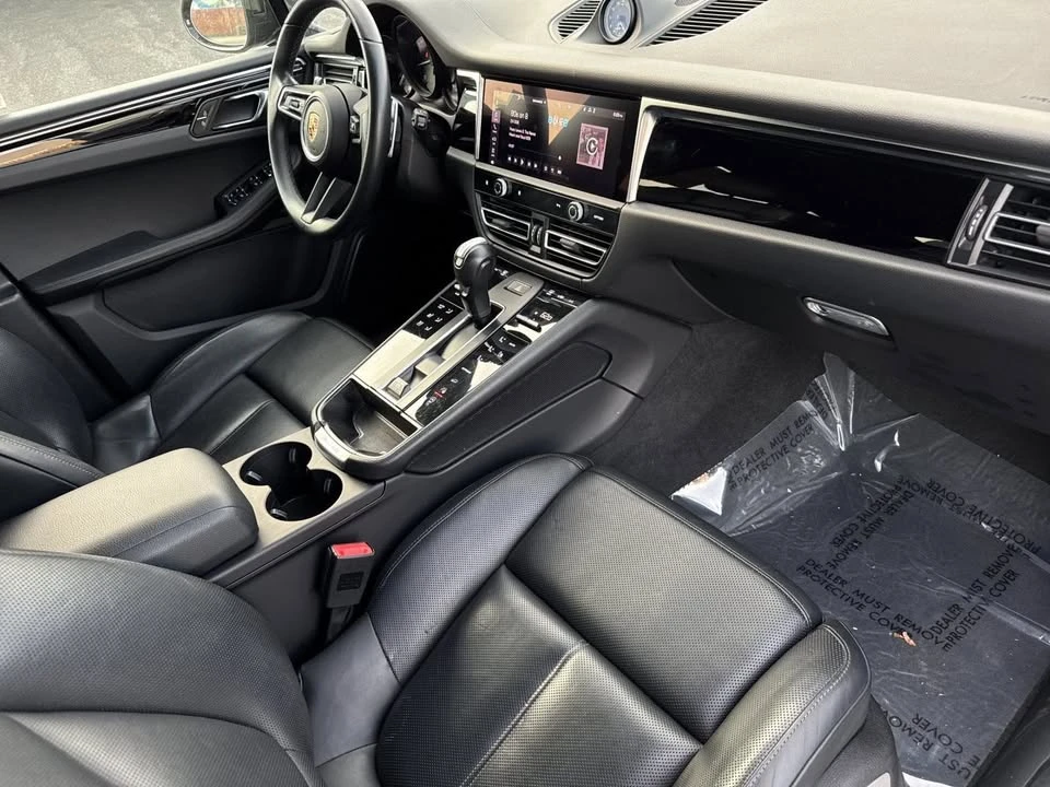2024 Porsche Macan - Image 13 of 16