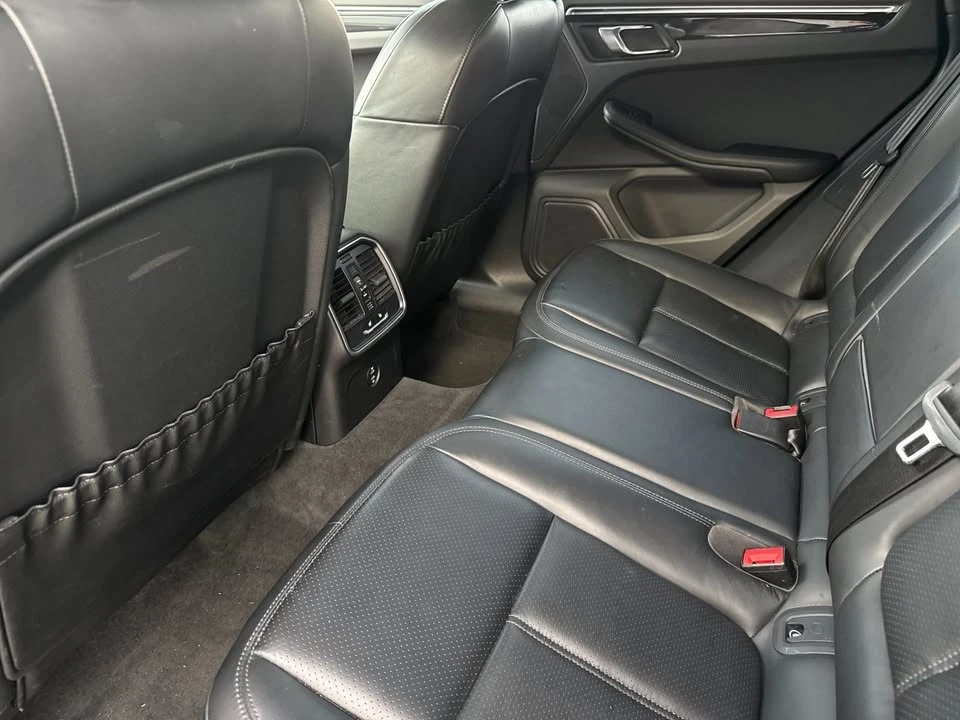 2024 Porsche Macan - Image 9 of 16