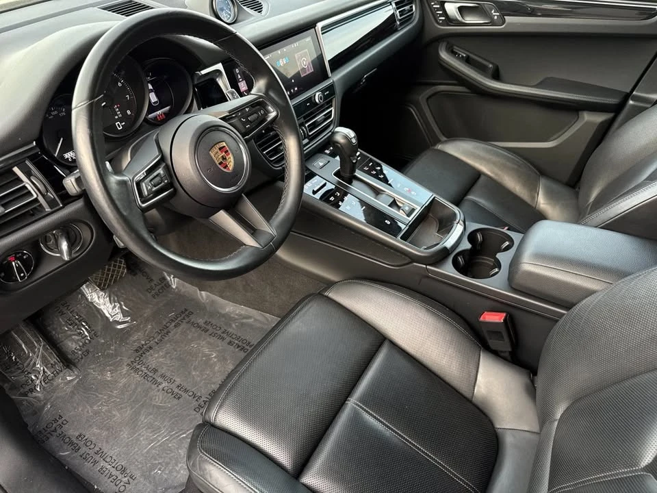 2024 Porsche Macan - Image 7 of 16