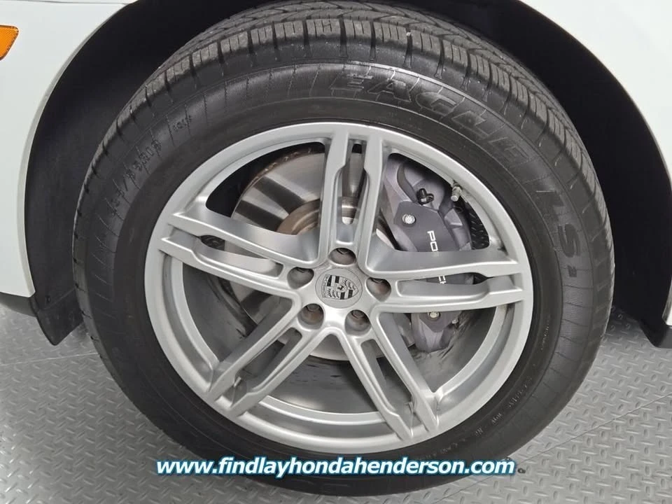 2024 Porsche Macan - Image 7 of 19