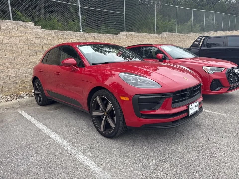 2024 Porsche Macan - Image 2 of 3
