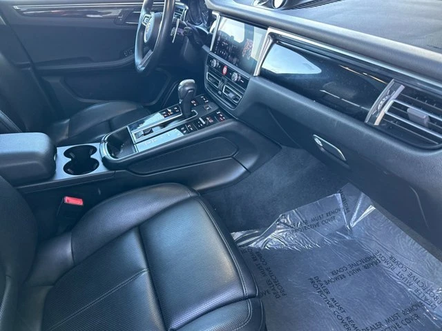 2024 Porsche Macan - Image 14 of 19