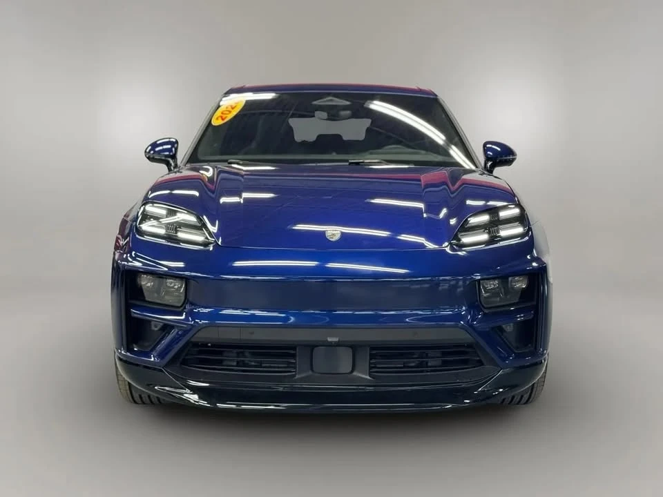 2024 Porsche Macan Electric - Image 13 of 20