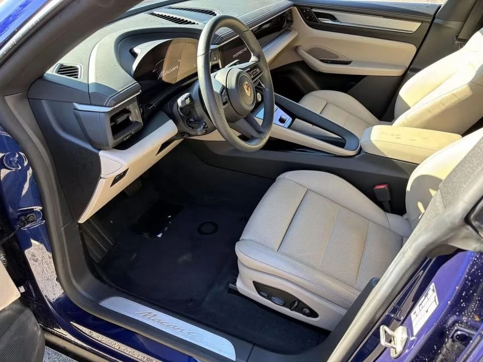 2024 Porsche Macan Electric - Image 7 of 16