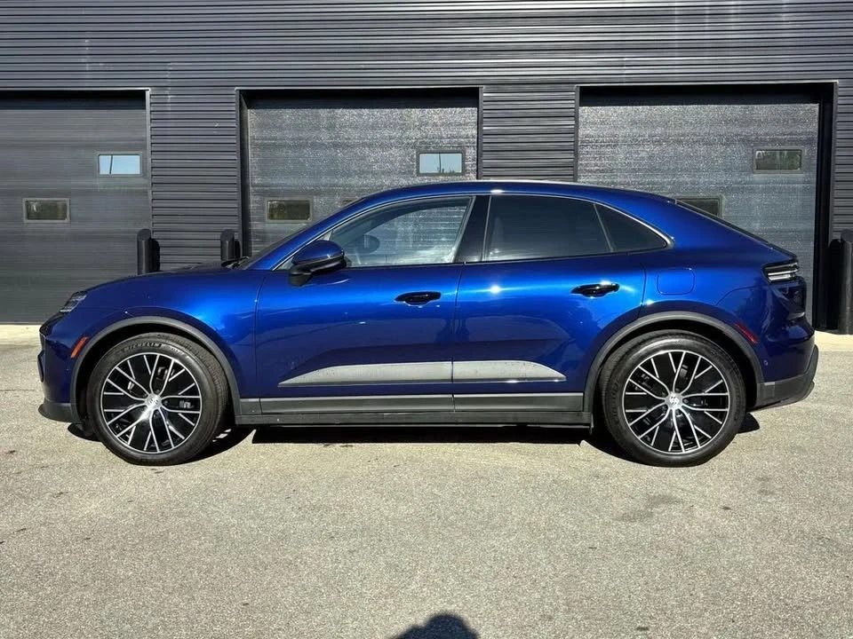 2024 Porsche Macan Electric - Image 4 of 16