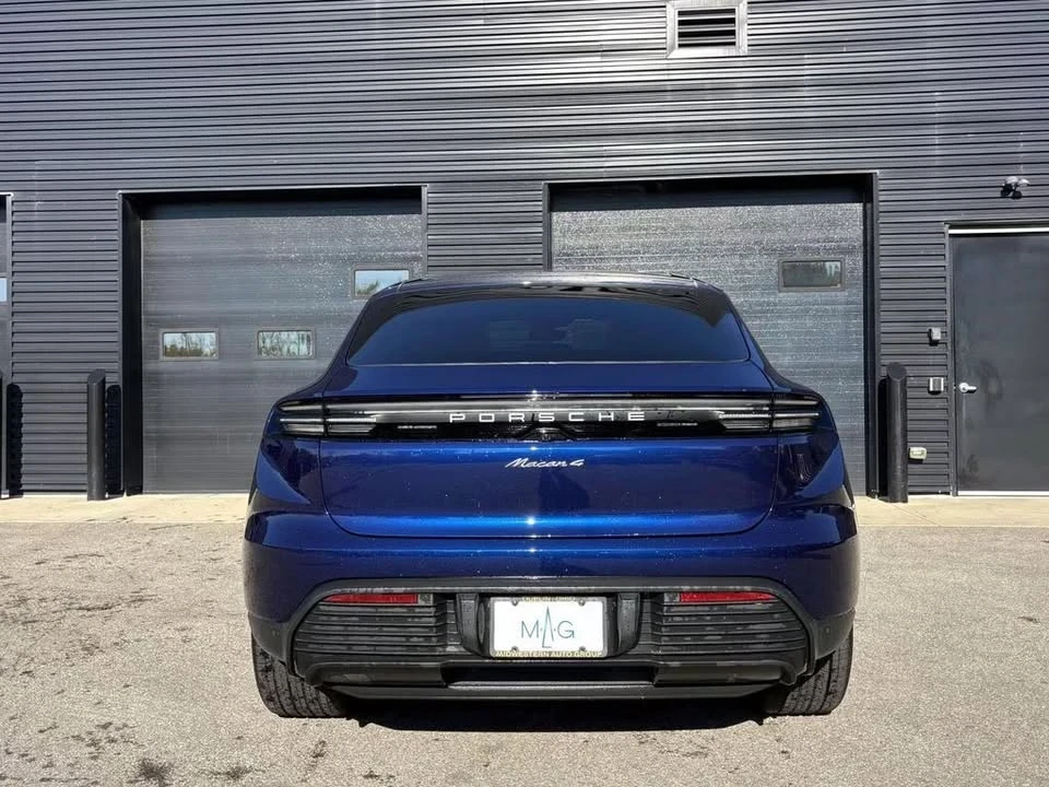 2024 Porsche Macan Electric - Image 6 of 16