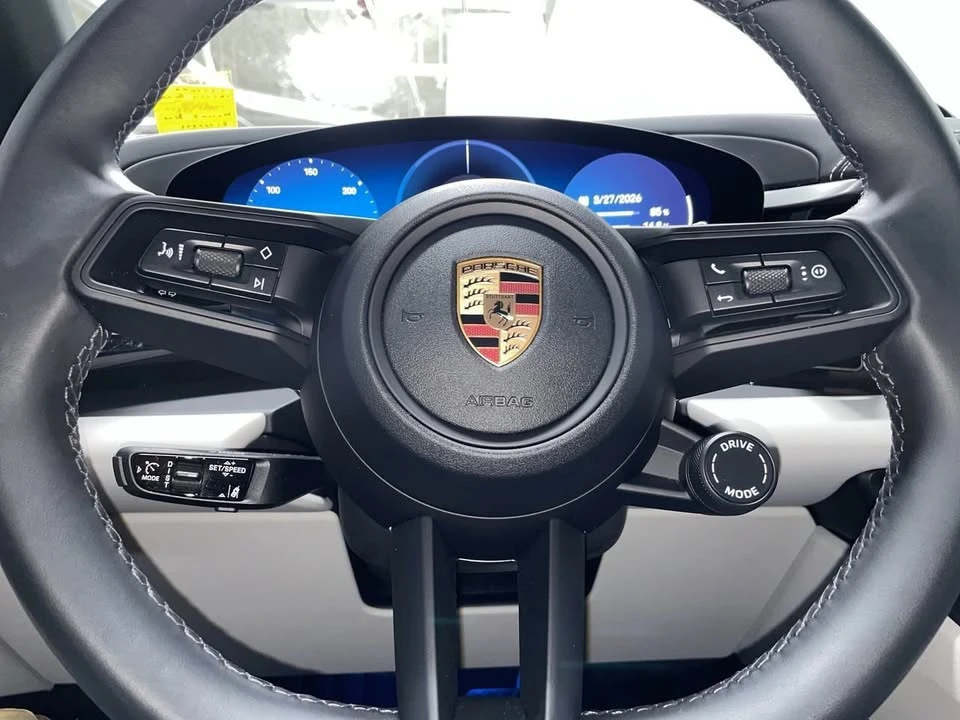 2024 Porsche Macan Electric - Image 13 of 20