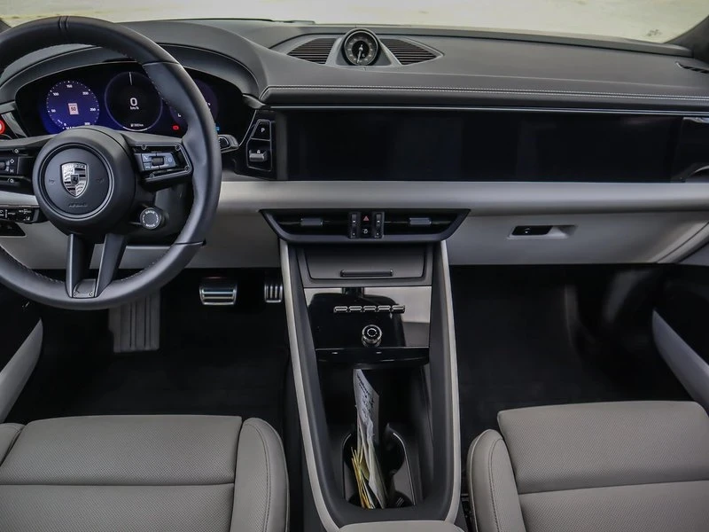 2024 Porsche Macan Electric - Image 11 of 20