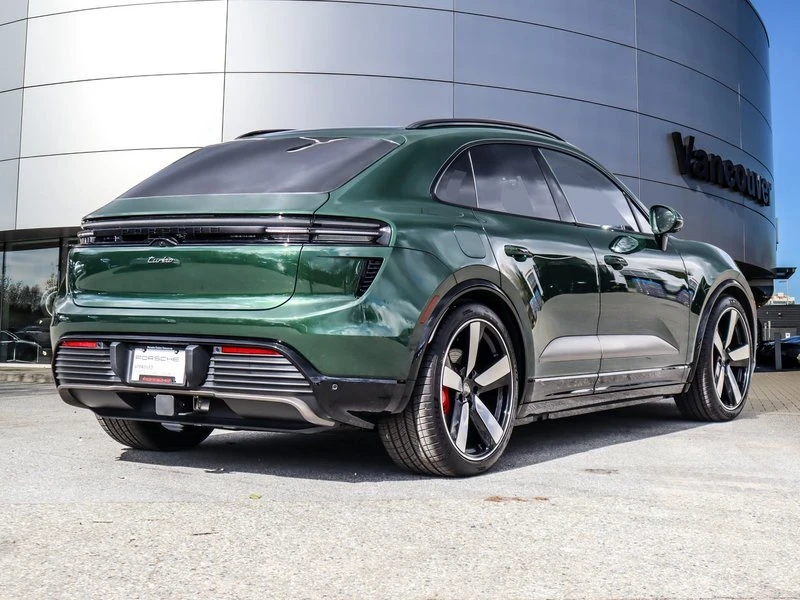 2024 Porsche Macan Electric - Image 5 of 20