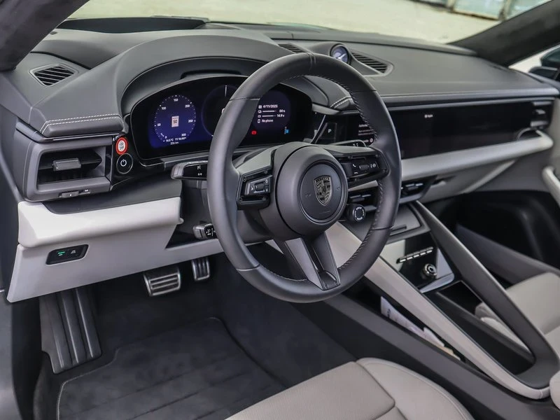 2024 Porsche Macan Electric - Image 9 of 20
