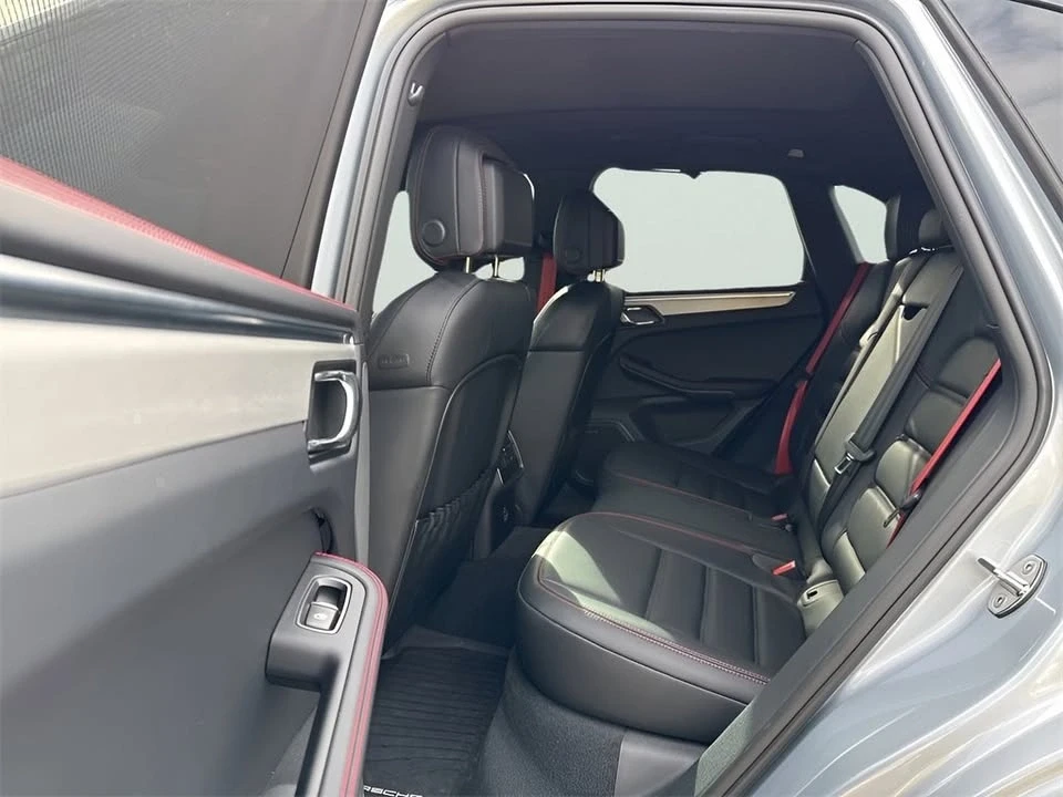 2024 Porsche Macan GTS - Image 15 of 18