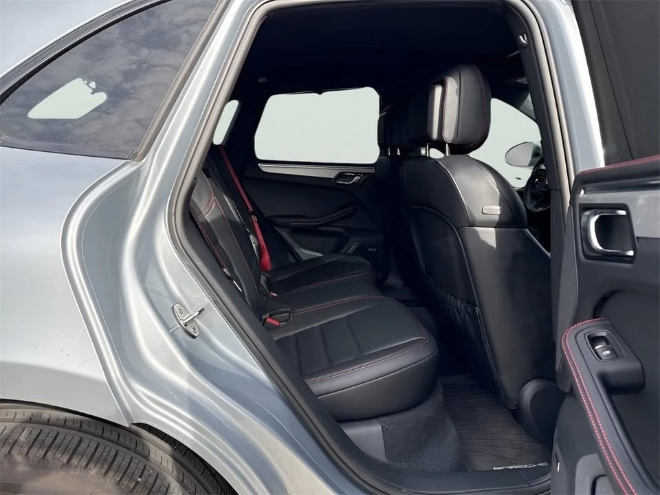 2024 Porsche Macan GTS - Image 10 of 18