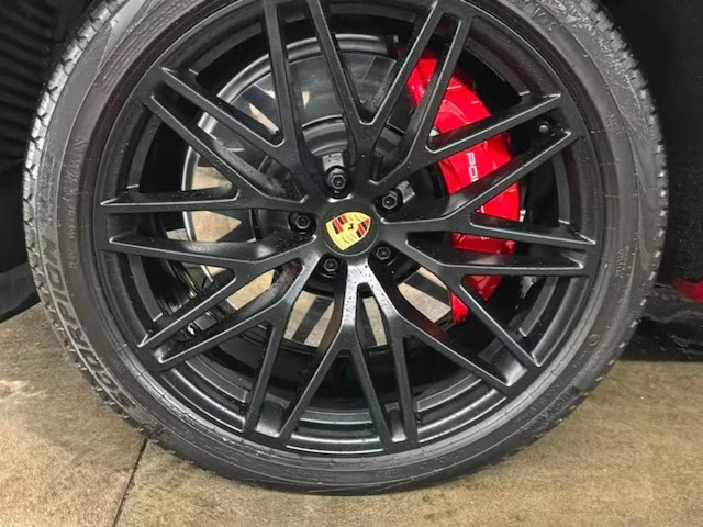 2024 Porsche Macan GTS - Image 9 of 17