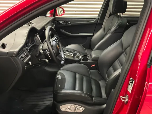 2024 Porsche Macan GTS - Image 10 of 17