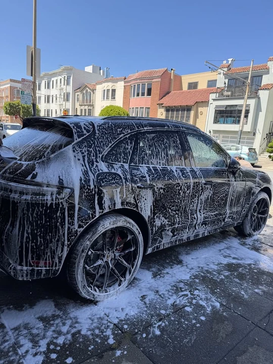 2024 Porsche Macan GTS - Image 14 of 15