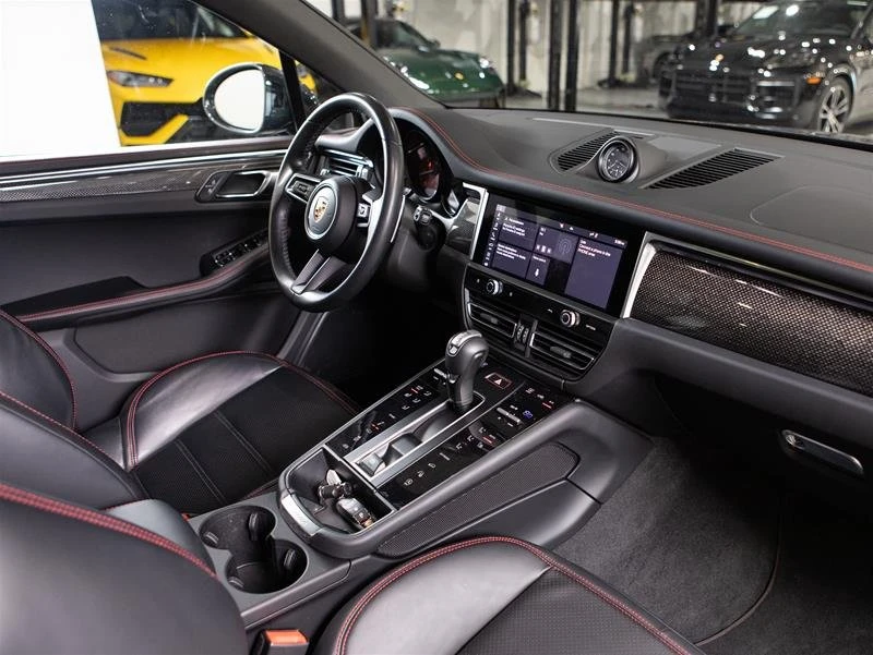 2024 Porsche Macan GTS - Image 10 of 13
