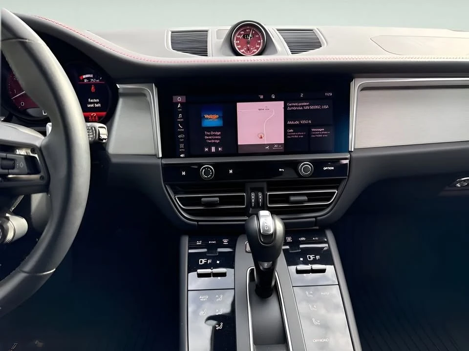 2024 Porsche Macan GTS - Image 17 of 20