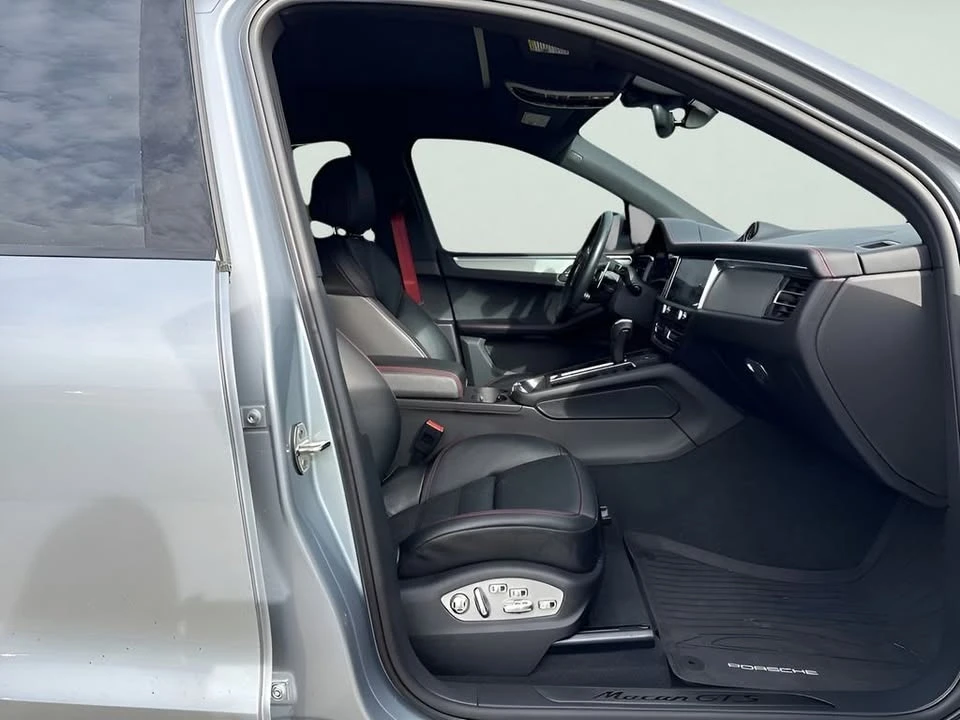 2024 Porsche Macan GTS - Image 12 of 20