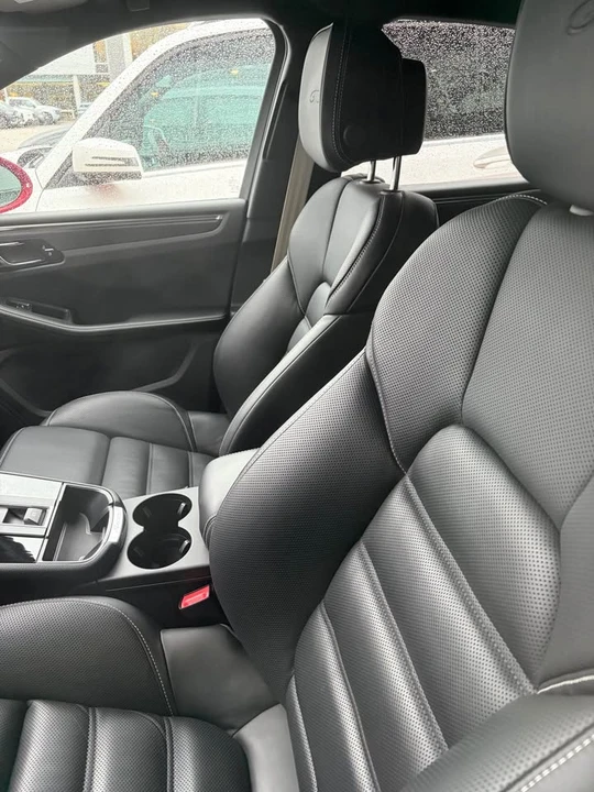 2024 Porsche Macan GTS - Image 9 of 11