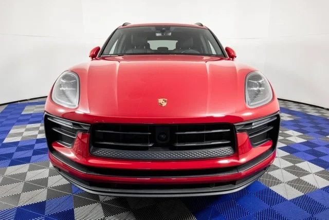 2024 Porsche Macan - Image 3 of 15