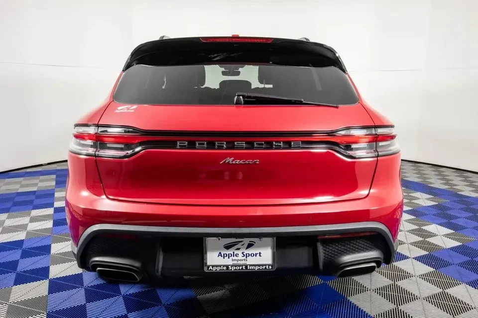 2024 Porsche Macan - Image 5 of 20