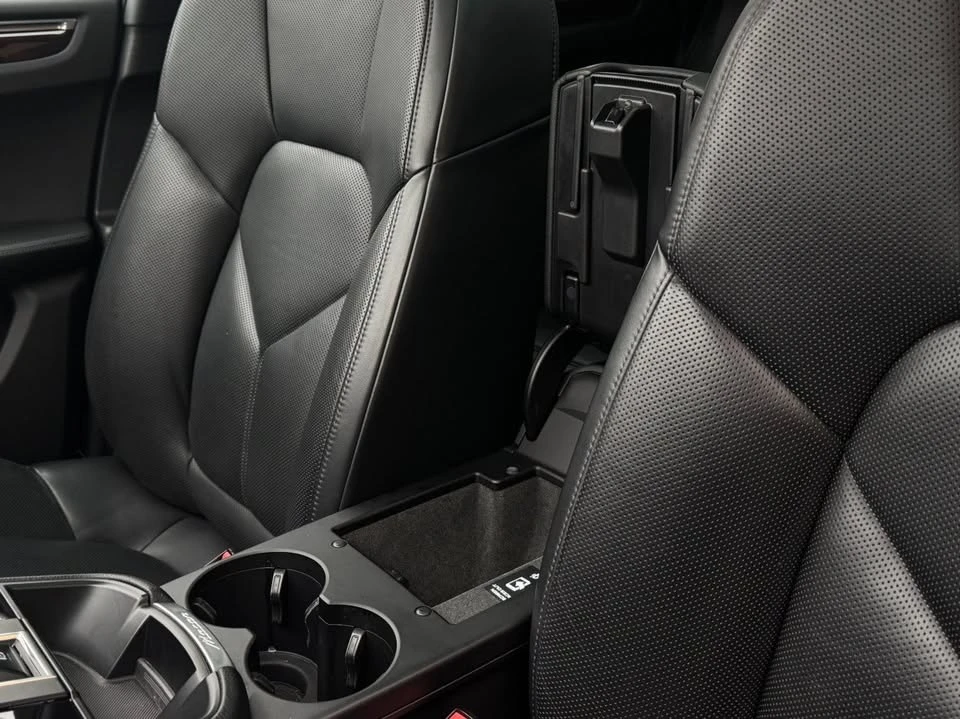 2024 Porsche Macan - Image 14 of 20