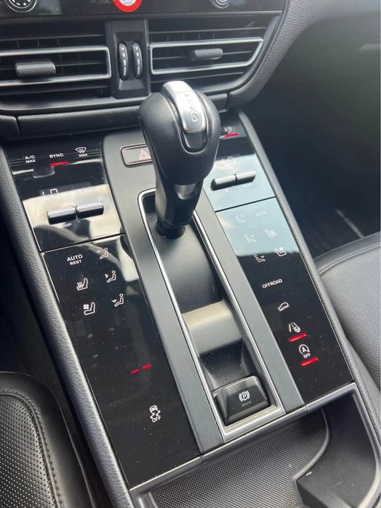 2024 Porsche Macan S - Image 8 of 14