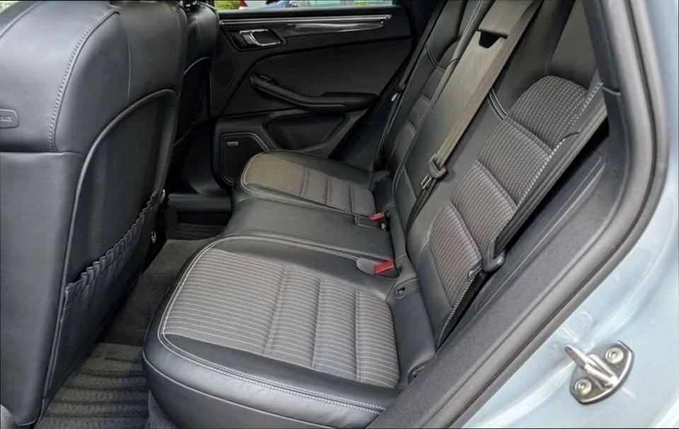 2024 Porsche Macan T - Image 10 of 20