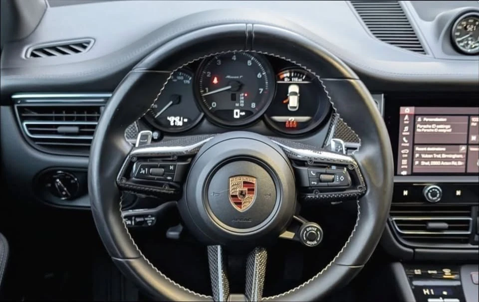 2024 Porsche Macan T - Image 14 of 20
