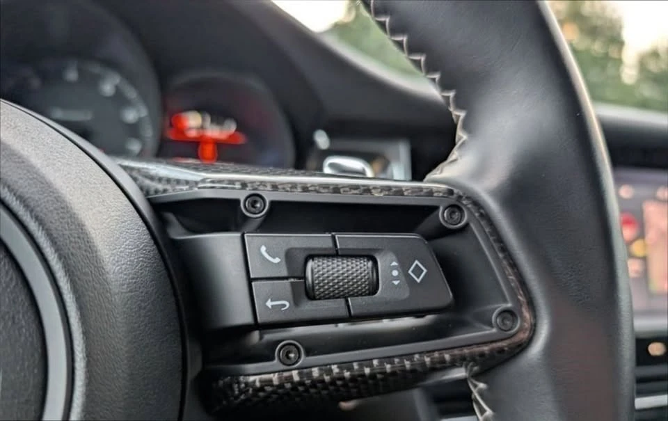 2024 Porsche Macan T - Image 16 of 20
