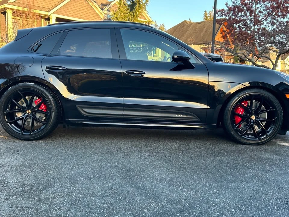 2024 Porsche Macan - Image 2 of 7