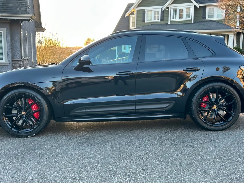 2024 Porsche Macan - Image 6 of 7