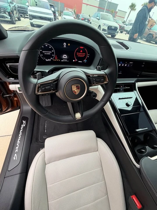 2024 Porsche 976 Panamera - Image 6 of 9