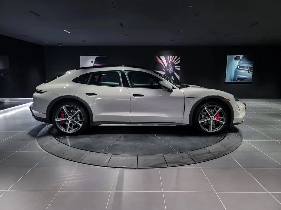 2024 Porsche Taycan 4S - Image 3 of 18