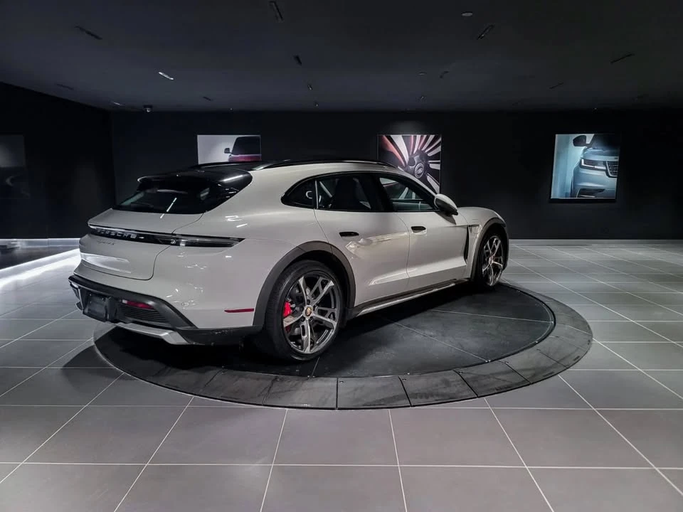 2024 Porsche Taycan 4S - Image 4 of 18