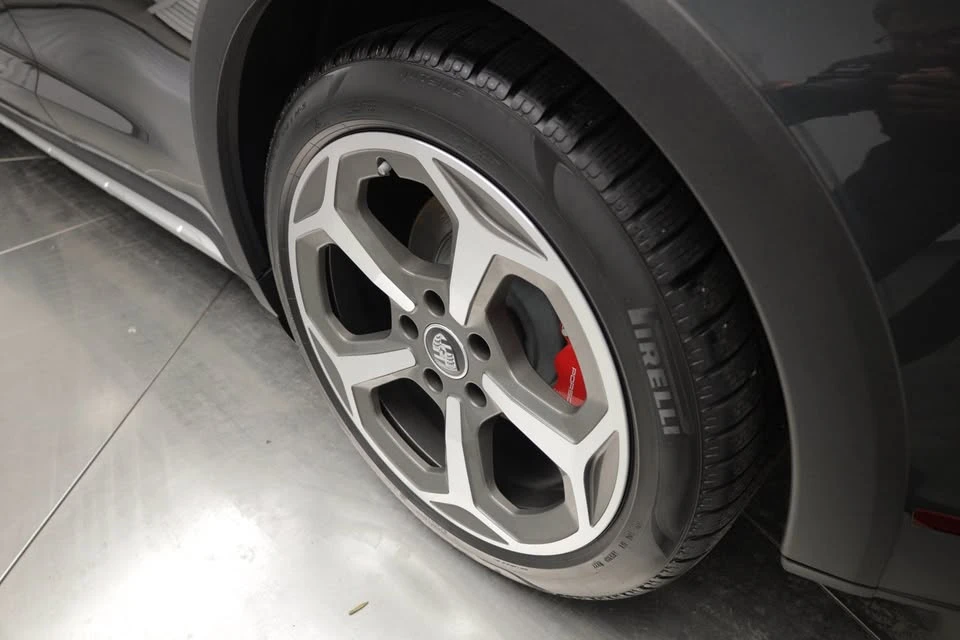 2024 Porsche Taycan 4S - Image 10 of 16