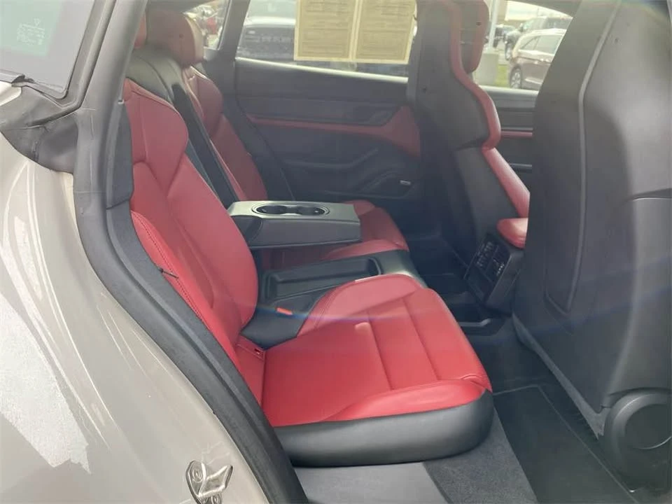 2024 Porsche Taycan GTS - Image 18 of 20